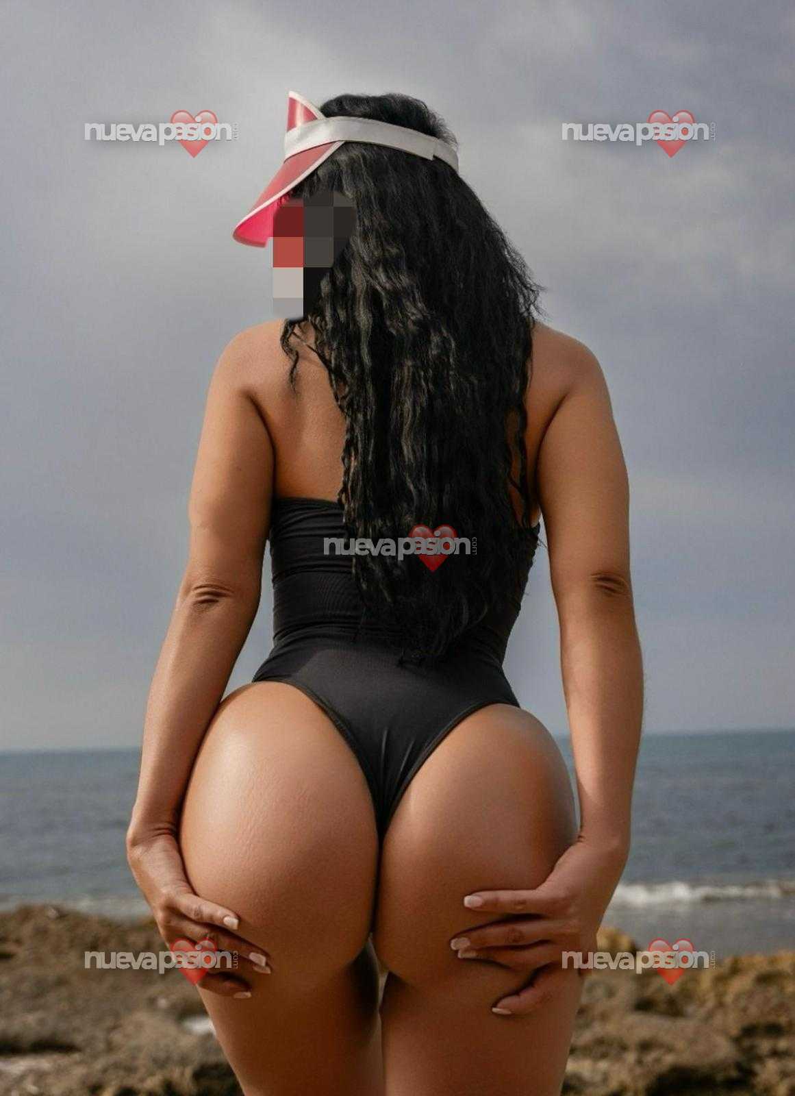 CATTALEYA JOVEN CARIÑOSA  UNA DELICIA  ELCHE