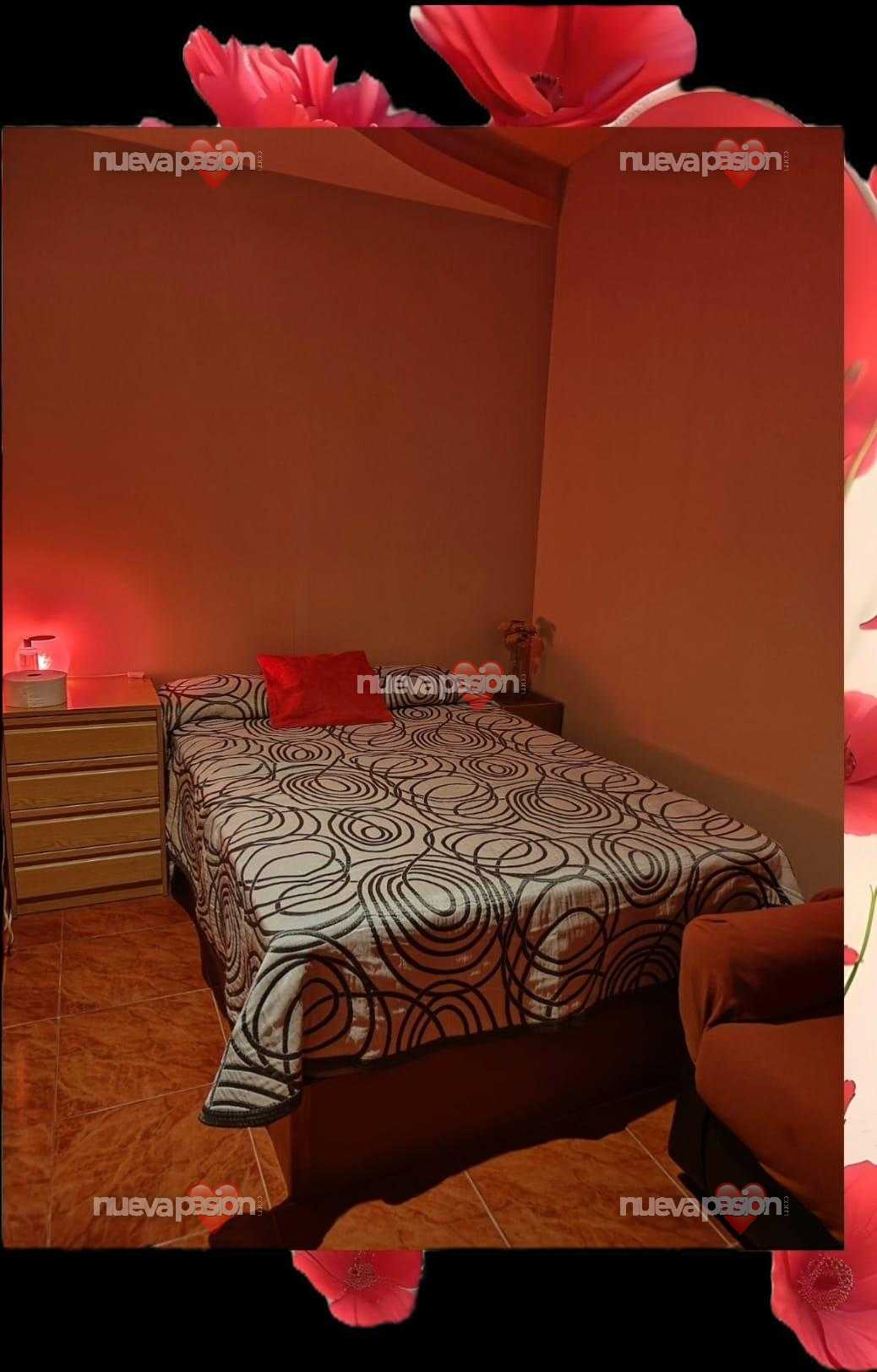 SE NECESITA CHICA PARA BAR DE COPAS (DAMA DE COMPAÑIA)