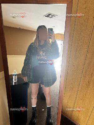 Soy una chica muy cariñosa y muy cálida.