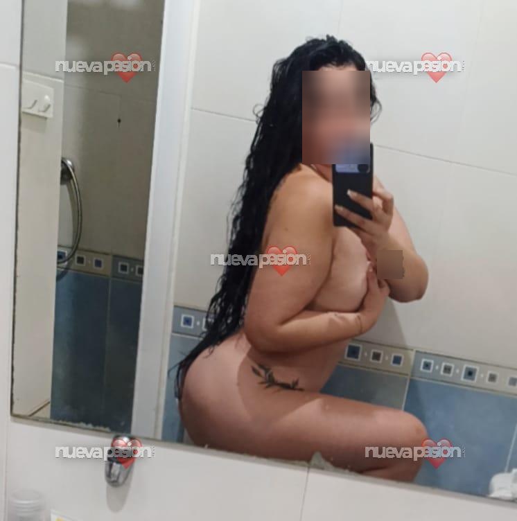 LAURA  JOVEN COLOMBIANA  CARIÑOSA  Y COMPLETA