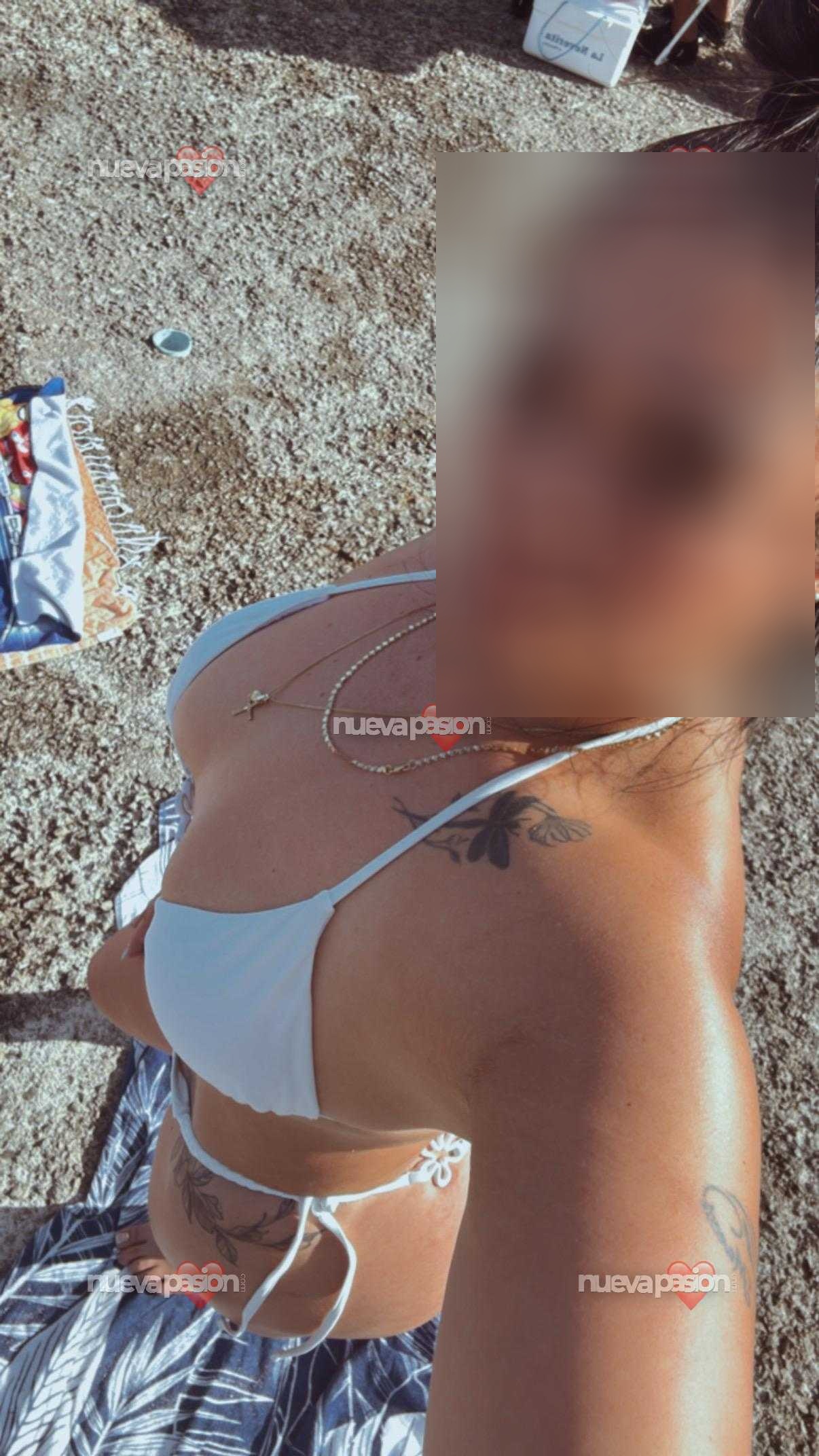 LAURA  JOVEN COLOMBIANA  CARIÑOSA  Y COMPLETA