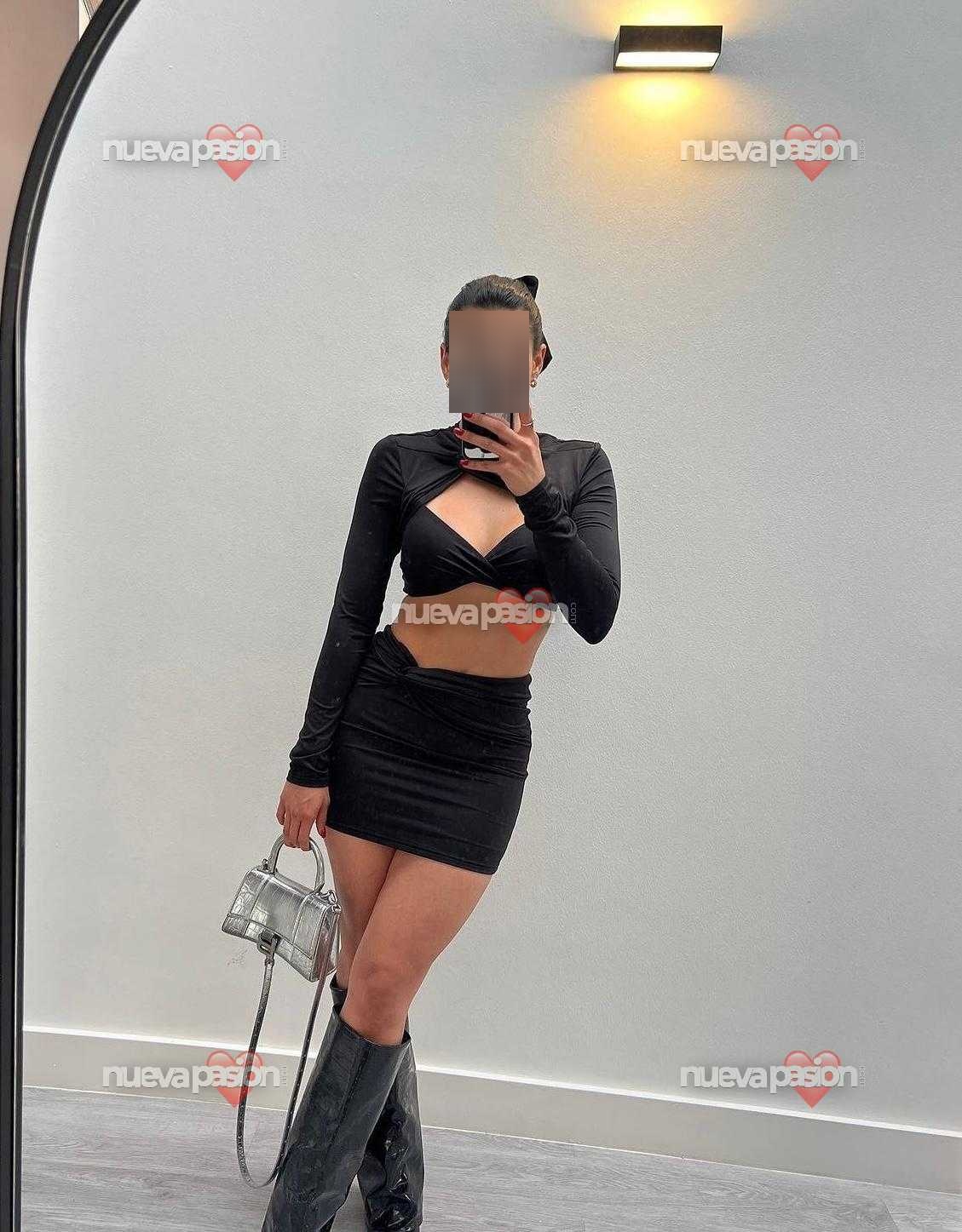 MANUELA  JOVEN COLOMBIANA CARIÑOSA  COMPLETA. TU CITA DESEADA