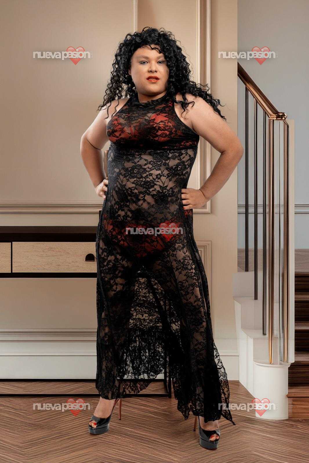 Novedad puerto del Rosario Megan Batson  top trans la reina del colocón