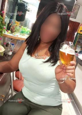 Quiero ofrecerte un respiro de tu vida cotidiana...ser tu placer mas preciado para que me disfrutes