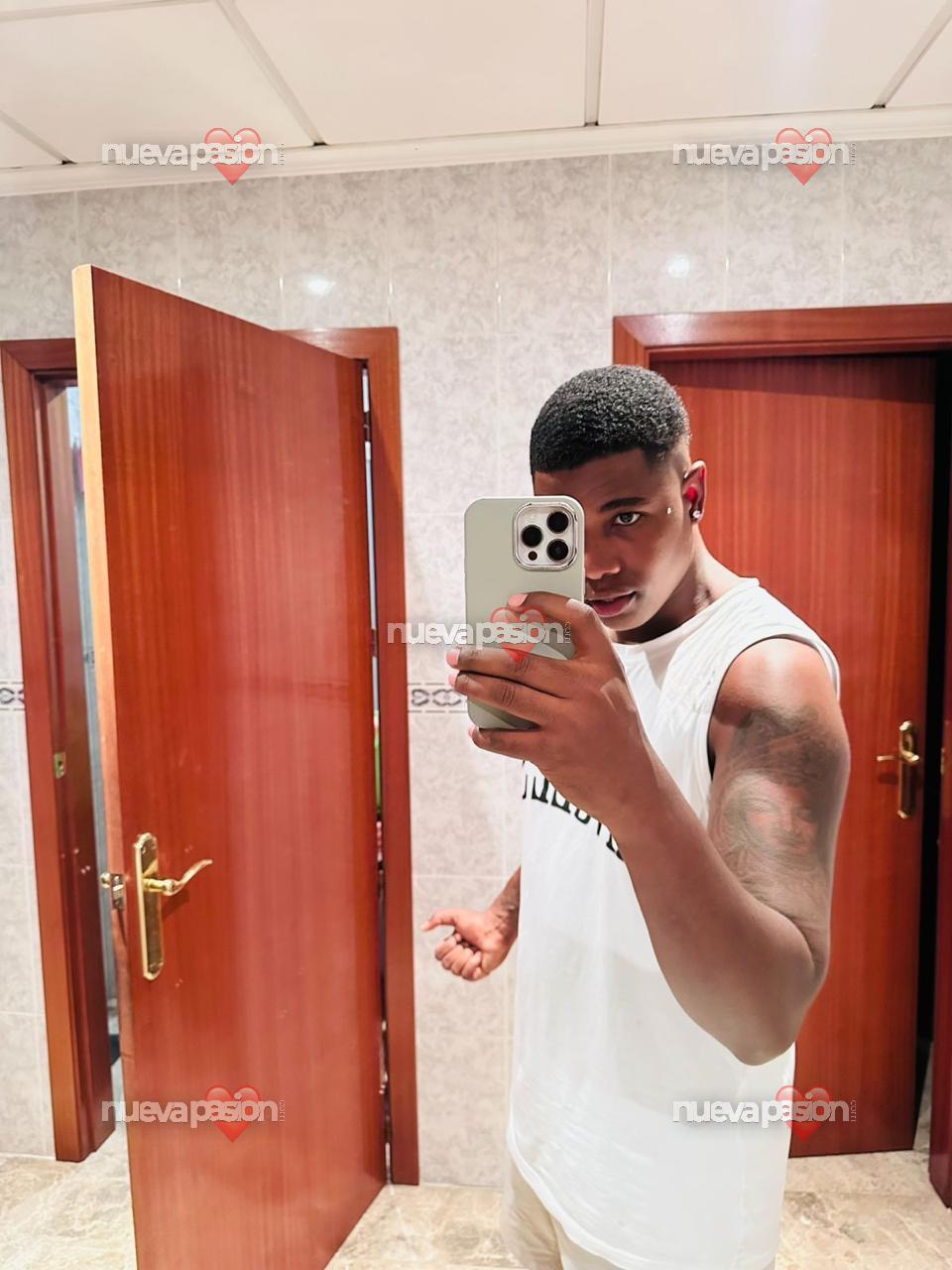 Rico negro exótico pollon