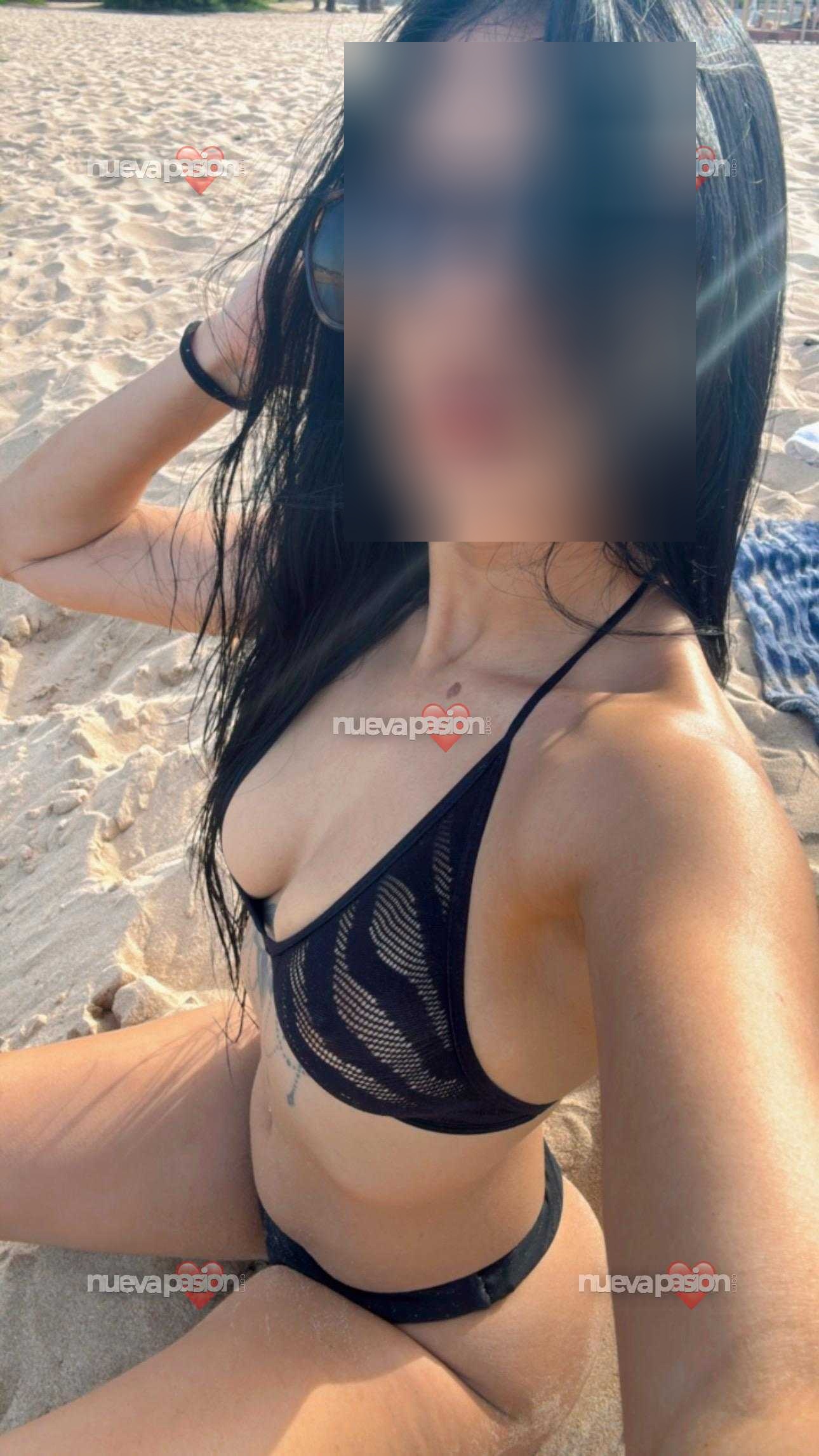 FIESTERA E IMPLICADA EN SALOU