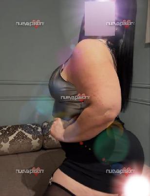 ROCÍO ESPAÑOLA TETONA Y CULONA AMOR