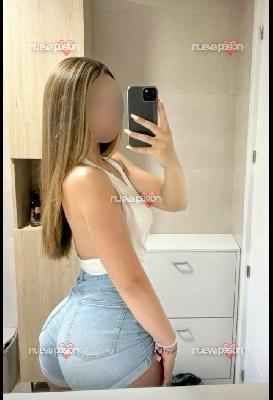 LISA PRECIOSA RUBIA JOVENCITA MUY ARDIENTE Y CARIÑOSA.. SALIDAS 24H