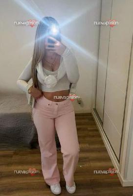 LISA PRECIOSA RUBIA JOVENCITA MUY ARDIENTE Y CARIÑOSA.. SALIDAS 24H