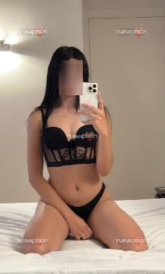 Hola soy una chica joven de 22 años caliente