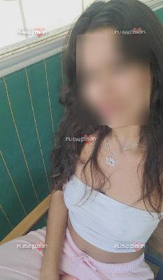 Latina caliente y fiestera