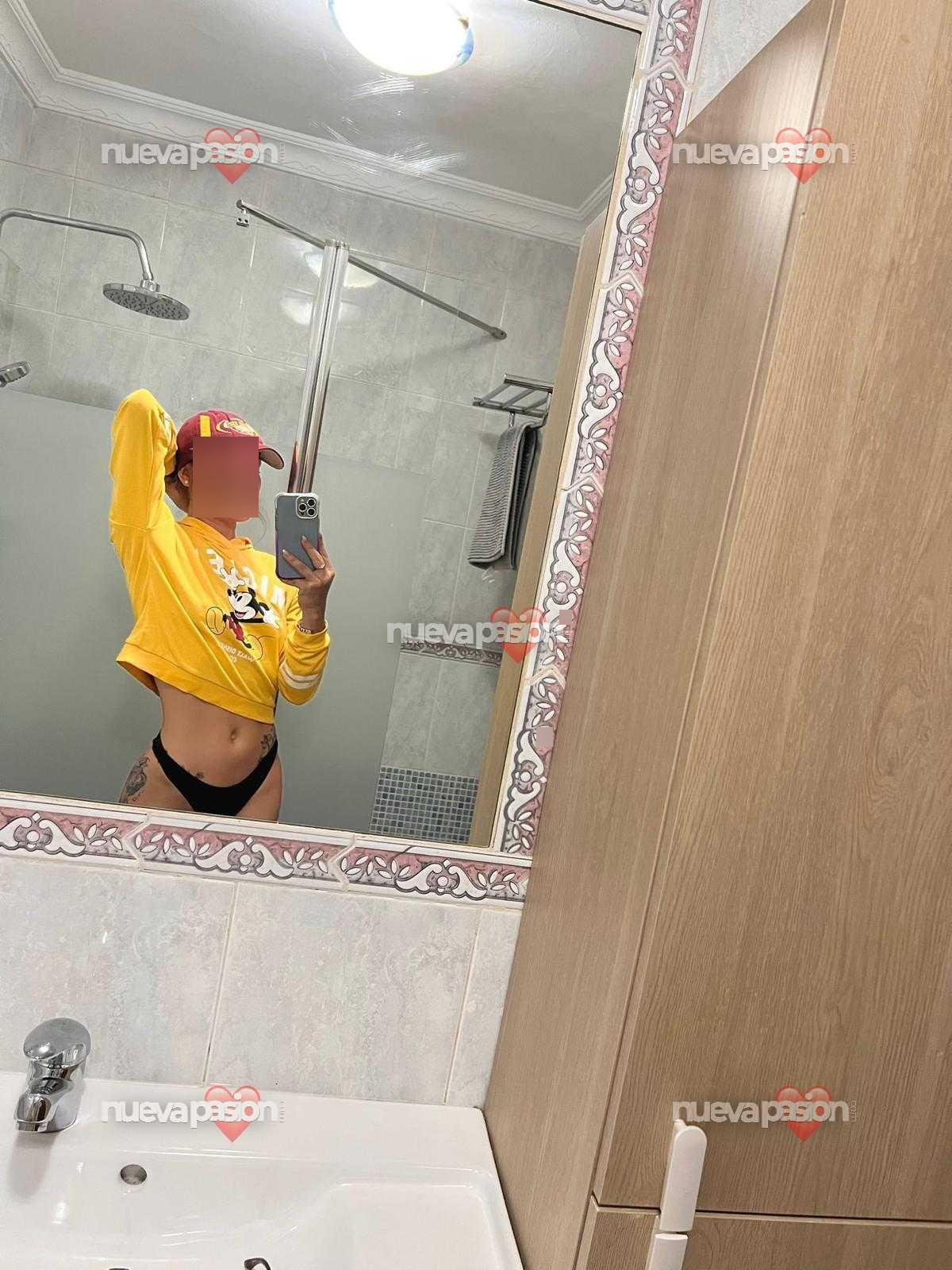 Flaca exclusiva, calera y cariñosa completamente fiestera 😜😈💯