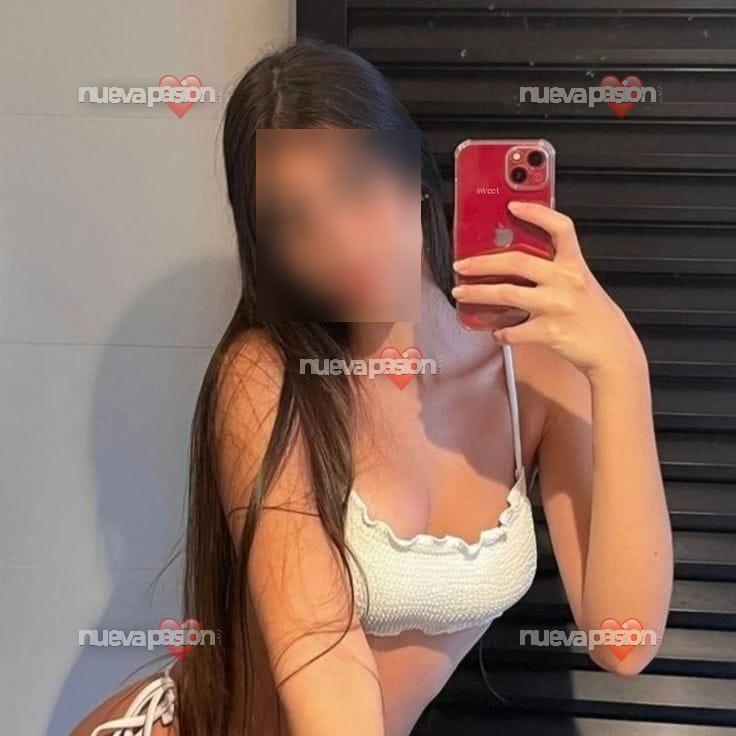 Una flaca muy hermosa para q me disfrutes bien rico