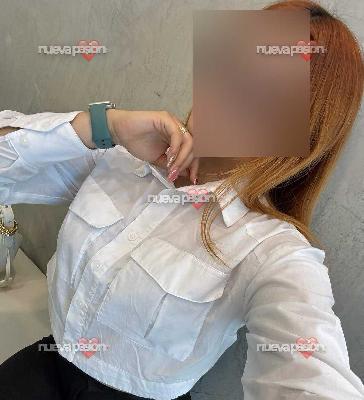 ELEGANCIA, MAGIA Y PASIÓN: ASÍ ES LAURA, LA FIESTERA COLOMBIANA