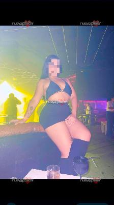 Carla juguetona muy simpática y encantadora