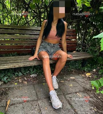 FLAQUITA SEVILLANA CON MUCHAS GANAS DE DIVERSION