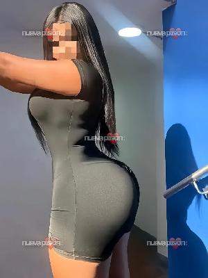 LA DIOSA   morenaza con cuerpazo  GYM EN GIRONA CORTE INGLÉS 24H