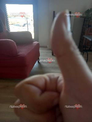 Le doy masaje a ella