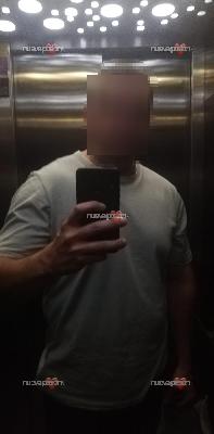 Hombre español para fantasías con tu mujer