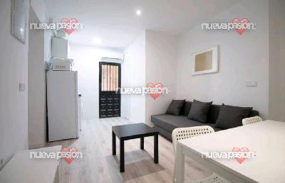 Apto DISCRETO CENTRO