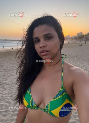 Aline , elegância glamour para hombres exigentes