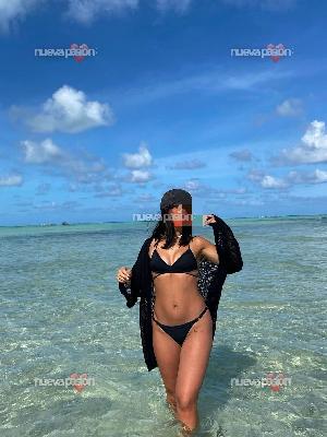 VIOLETA  NUEVA  , RECIEN LLEGADA BOMBOM LATINO