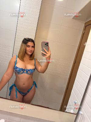 Hermosa Jovencita Latina Cariñosa Y Extrovertida🎀