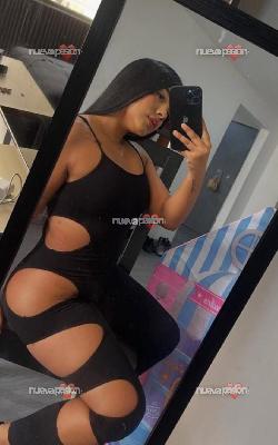 Chica pasiva tragona me encanta la leche