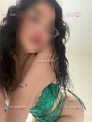 Fogosa chica Latina muy guapa