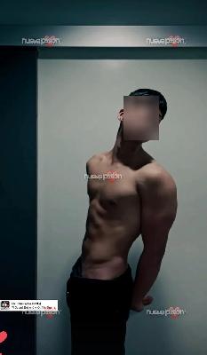 Chico colombiano joven con ganas de explorar