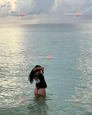 Hola soy una chica extrovertida estudio soy colombiana