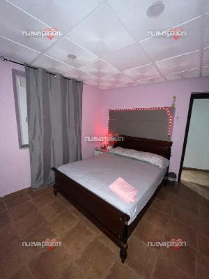 Plaza para CHICAS INDEPENDIENTES para casa en SEVILLA!!!