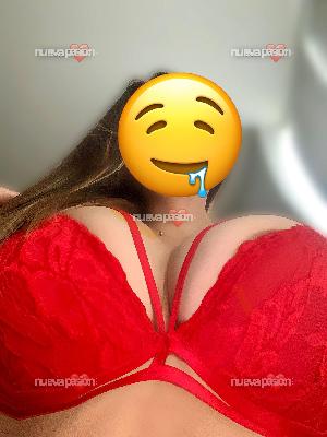 Niña ardiente y juguetona quiere jugar contigo, ven a sacar tus deseos mas oscuros conmigo 🤤🫣