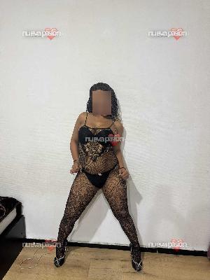 KAROLINA, BOMBA DEL SEXO, FIESTA, ESCORT ADICTIVA