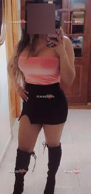 Latina sexy fiestera recién llegada