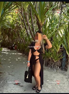 Latina sexy fiestera recién llegada