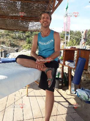 MASAJISTA Y  ARTISTA