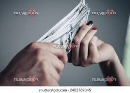 LEER BIEN SI ERES CHICA JOVEN DELGADA Y CALIENTE ESCRIBEME SOY SERIO SOLO TENERIFE