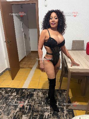 Angie cubana cachonda