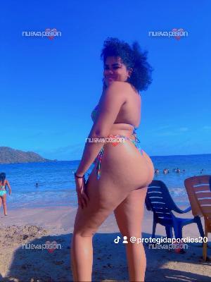 Kendra llamame y pasas rico momento