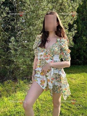 Estoy disponible para encuentros divertidos y coquetos.