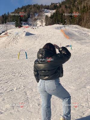 COLOMBIANA CON MUCHAS GANAS DE PASARLO BIEN