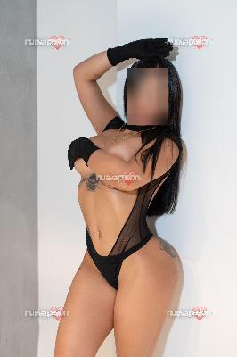 novedad  azafata sexy esta semana en valencia.. venezolana bombon de mujer