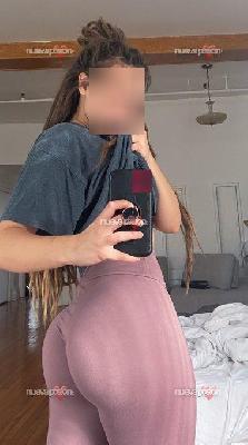 chica joven bonita y sensible