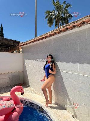 BOMBA DE SEXO FIESTA A TOPE  MUJER  CHICA  FIESTERA