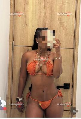 MORBOSA IMPLICADA DISPUESTA PARA HACER DE TODO LLAMAME