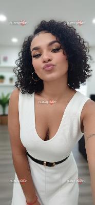 Gabriela masajista y complaciente