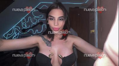 Andrea ts guapa y femenina sexting videollamada y pack de vídeos