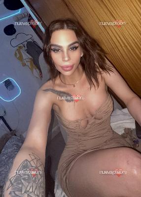 Andrea ts guapa y femenina sexting videollamada y pack de vídeos