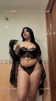 Jovencita cachondita apretadita Novedad🔥